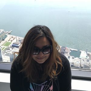 Meet your Posher, Daniela